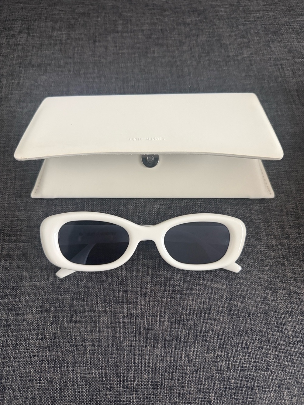 Gentle Monster TAMBU W1 (brand new) in white